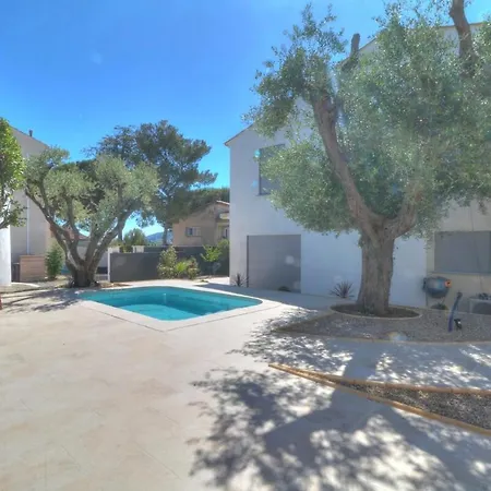 Contemporaine Avec Piscine Privee Villa *